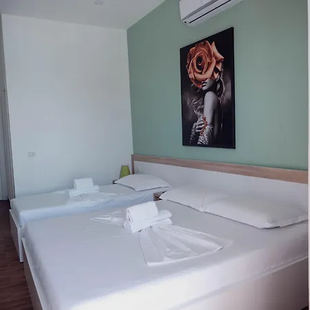 Sierra Hotel *